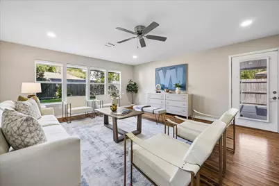 2214 Bron Holly Drive, Houston, TX 77018 - Photo 11