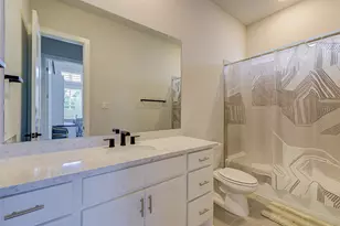 4822 Nolan Ridge Ct, Sugar Land, TX 77479 - Photo 9