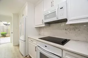 6114 Kirby Dr, Houston, TX 77005 - Photo 17