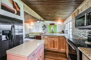 4035 Hardin Dr, Galveston, TX 77554 - Photo 17