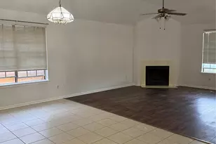 16930 Blue Mist Cir, Sugar Land, TX 77498 - Photo 3