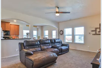 802 Brushfield Court, La Marque, TX 77568 - Photo 11