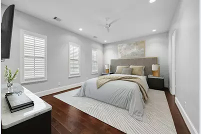 11104 Savannah Woods Lane, Houston, TX 77043 - Photo 19