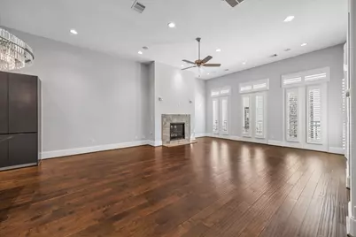 11104 Savannah Woods Lane, Houston, TX 77043 - Photo 9
