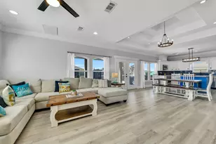 870 Gulfview Dr, Crystal Beach, TX 77650 - Photo 11