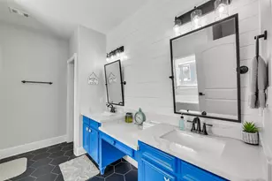 870 Gulfview Dr, Crystal Beach, TX 77650 - Photo 21