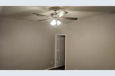 8131 Blooming Meadow Lane, Houston, TX 77016 - Photo 9