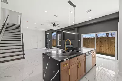 5110 Westover  Unit B Street #B, Houston, TX 77033 - Photo 7