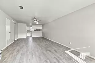 4023 Briarglen Dr, Dickinson, TX 77539 - Photo 3