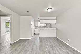 4023 Briarglen Dr, Dickinson, TX 77539 - Photo 5