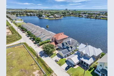 10509 Schaper Road, Galveston, TX 77554 - Photo 35