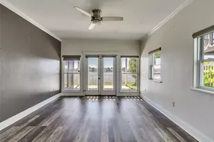 10509 Schaper Rd, Galveston, TX 77554 - Photo 19