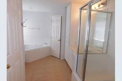 2710 Grants Lake Blvd Lake #F4, Sugar Land, TX 77479 - Photo 17