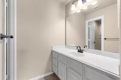 95 W Hullwood Circle, The Woodlands, TX 77389 - Photo 45