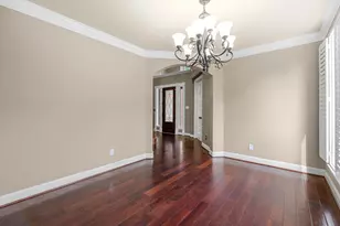 95 W Hullwood Cir, The Woodlands, TX 77389 - Photo 17