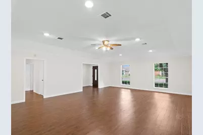 2001 Briar Lane, Richmond, TX 77469 - Photo 7