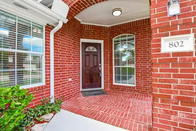 802 Childers Court, Stafford, TX 77477 - Photo 9