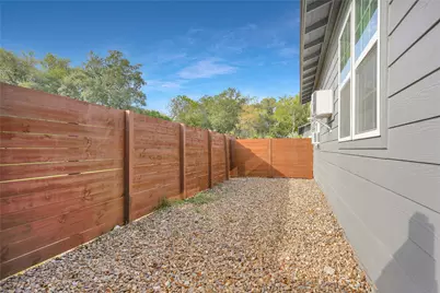 2311 N Louis Street, Victoria, TX 77901 - Photo 9
