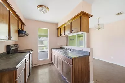 4826 27th Street, Dickinson, TX 77539 - Photo 5