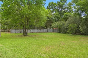 535 N Peach St, Tomball, TX 77375 - Photo 1