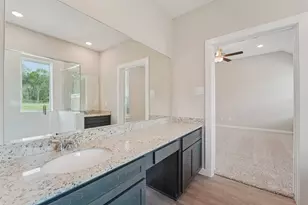 13613 Armstrong St, Conroe, TX 77303 - Photo 21