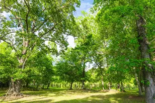2360 Cr2071, Hull, TX 77564 - Photo 29