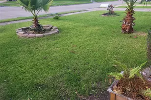 321 Turquoise Trade Dr Dr N, La Marque, TX 77568 - Photo 5
