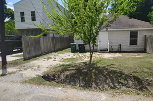7318 Laredo St, Houston, TX 77020 - Photo 3