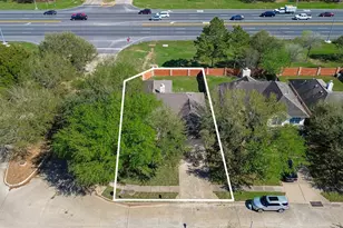 10703 White Bridge Ln, Sugar Land, TX 77498 - Photo 43