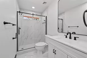 10703 White Bridge Ln, Sugar Land, TX 77498 - Photo 29