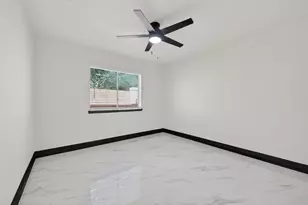 10703 White Bridge Ln, Sugar Land, TX 77498 - Photo 31