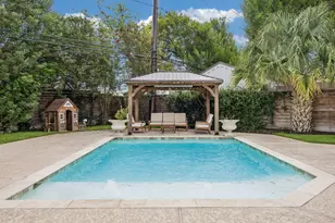 2503 Stoney Brook Dr, Houston, TX 77063 - Photo 3