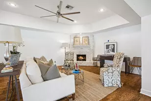 2503 Stoney Brook Dr, Houston, TX 77063 - Photo 15
