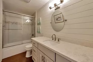 1302 Tiki Dr, Tiki Island, TX 77554 - Photo 19