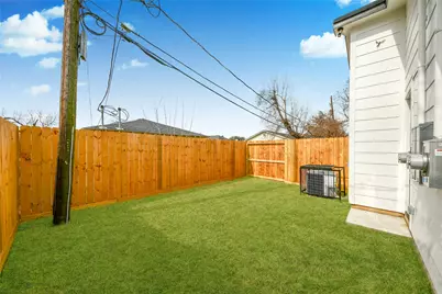 5201 Fairchild Street #B, Houston, TX 77028 - Photo 33