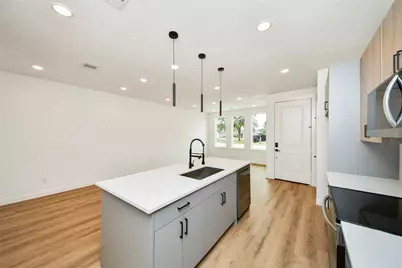 5201 Fairchild Street #B, Houston, TX 77028 - Photo 9