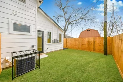 5201 Fairchild Street #B, Houston, TX 77028 - Photo 35