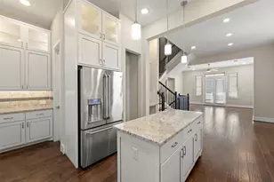 5469 Larkin Street St, Houston, TX 77007 - Photo 5