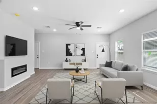 7983 Ethel St, Houston, TX 77028 - Photo 3