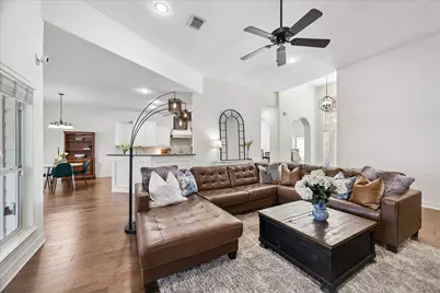 705 Fairway Oaks, Conroe, TX 77302 - Photo 11