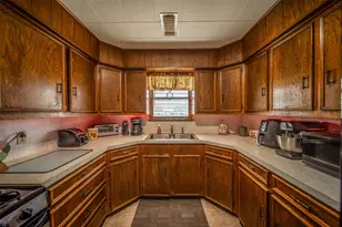 10411 Wern Rd, Galveston, TX 77554 - Photo 15
