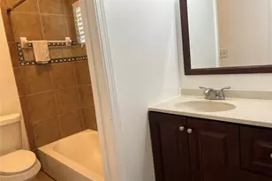 8831 Hendon Ln, Houston, TX 77036 - Photo 7
