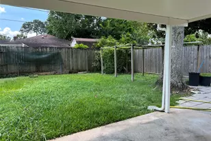 8831 Hendon Ln, Houston, TX 77036 - Photo 15