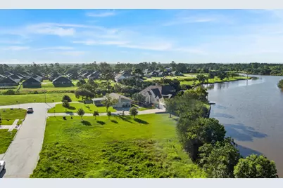 4440 E Bayou Maison Circle, Dickinson, TX 77539 - Photo 5