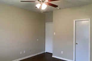 1423 Hunter Green Ln, Fresno, TX 77545 - Photo 11