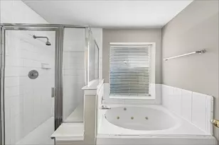 1423 Hunter Green Ln, Fresno, TX 77545 - Photo 11