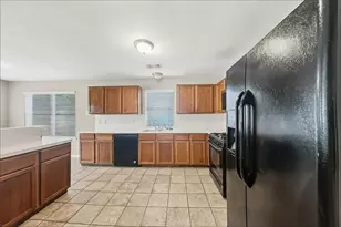 1423 Hunter Green Ln, Fresno, TX 77545 - Photo 3