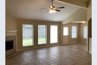 1423 Hunter Green Lane, Fresno, TX 77545 - Photo 5