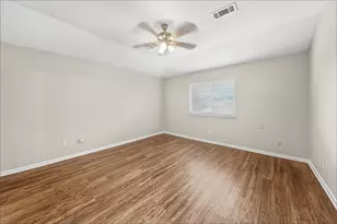 1423 Hunter Green Ln, Fresno, TX 77545 - Photo 9