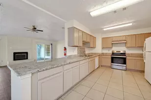 15811 Pfeiffer Dr, Houston, TX 77082 - Photo 17